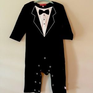 Oh Baby London tuxedo onesie - Size 6-12 months.  Worn once